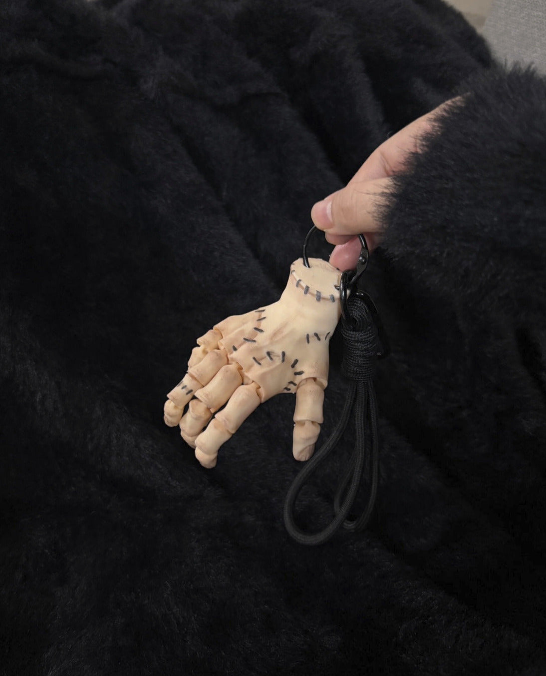 Wednesday Inspiration Broken-Hand (Small Item) Keychain